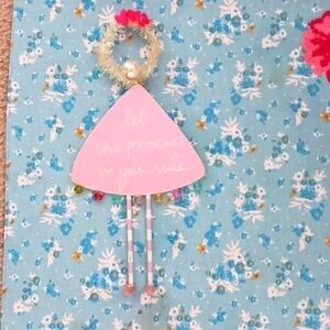 Sandra Magsamen Angel